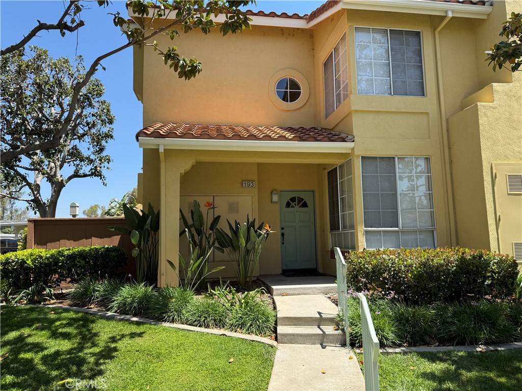 Irvine, CA 92614,193 Alicante Aisle #226