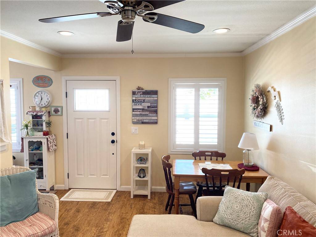 Seal Beach, CA 90740,258 17th ST