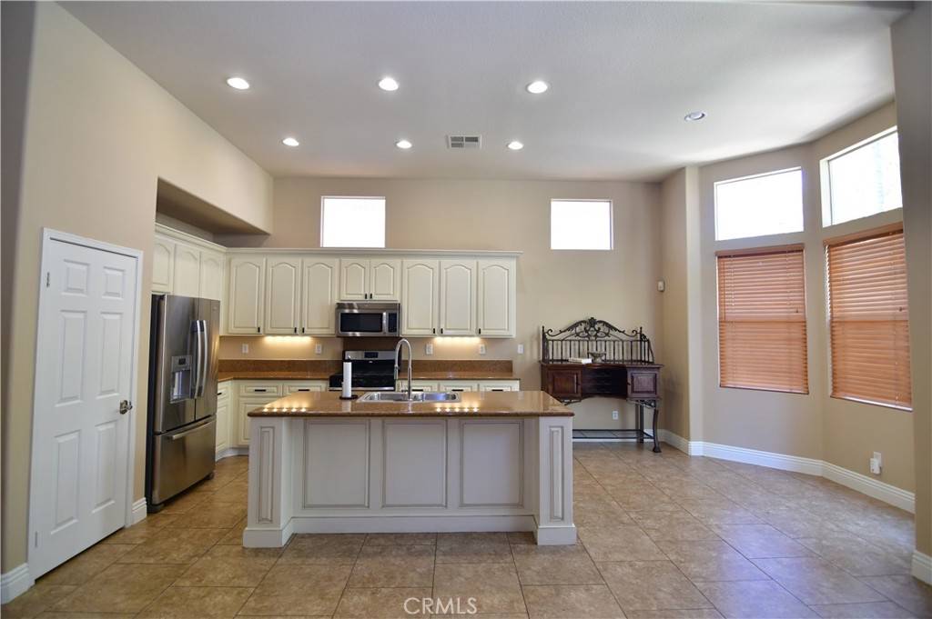 Rancho Santa Margarita, CA 92688,3 EI Corzo