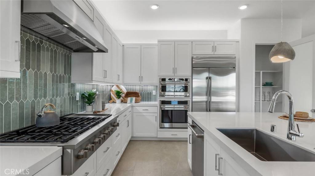 Valencia, CA 91354,24533 Via Sendero