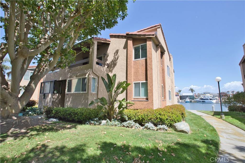 Huntington Beach, CA 92649,17114 BLUEWATER LN #141