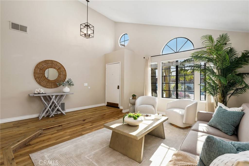 Rancho Santa Margarita, CA 92688,22 Santolina