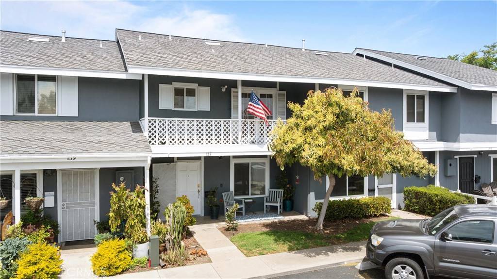 Costa Mesa, CA 92626,157 Yorktown LN