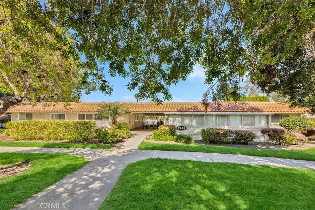 Laguna Woods, CA 92637,2249 Via Mariposa E #N