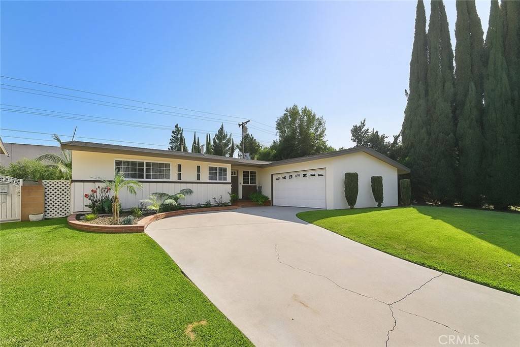 Fullerton, CA 92833,2148 W Houston AVE
