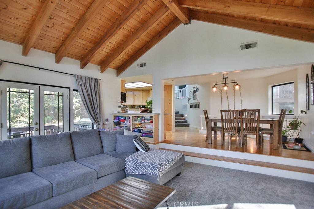 Running Springs, CA 92382,30137 Pixie DR