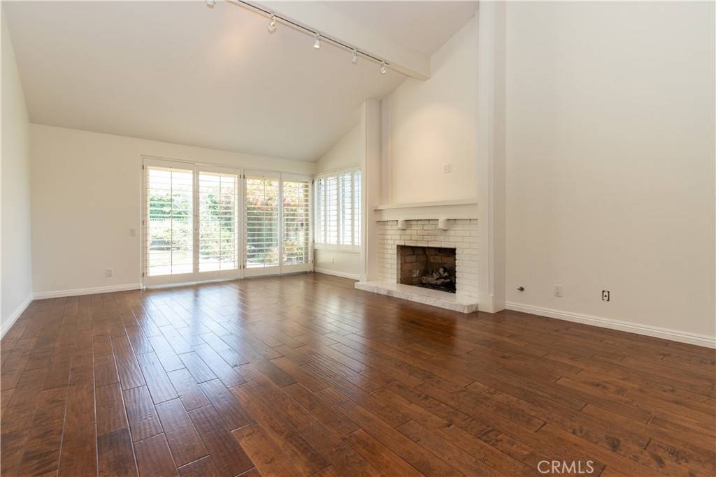 Corona Del Mar, CA 92625,48 White Water DR
