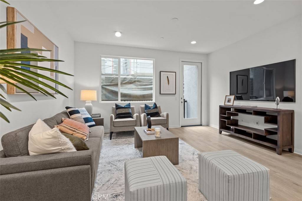 Anaheim, CA 92802,1665 W Bamboo Palm DR
