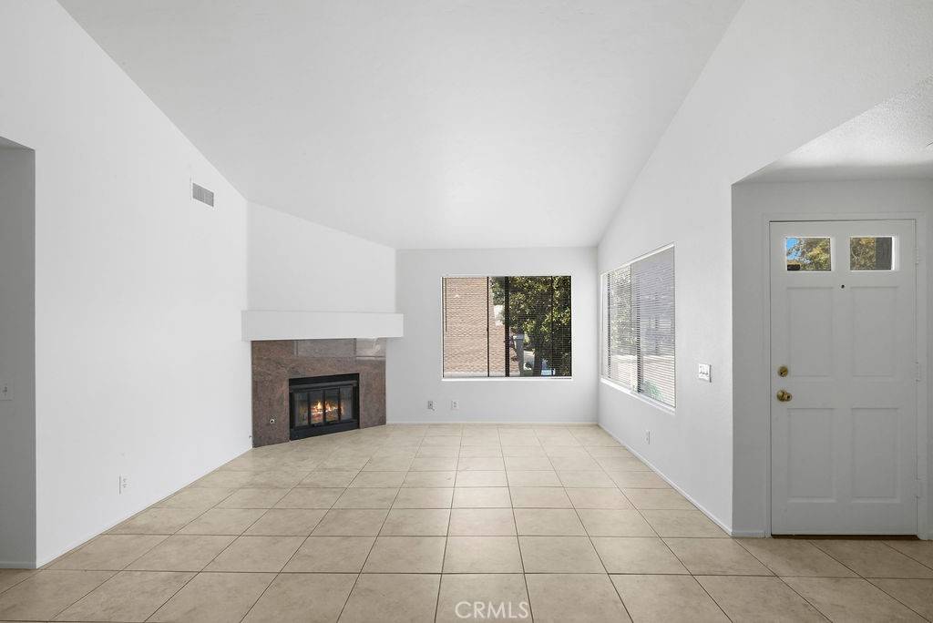 Irvine, CA 92606,369 Deerfield #35