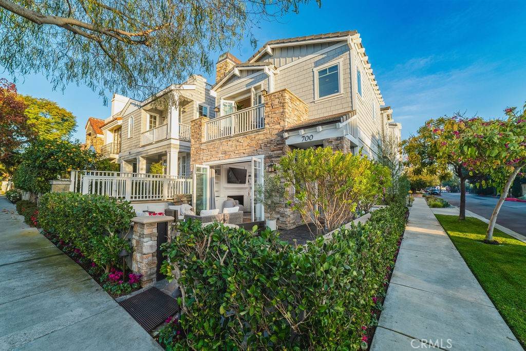 Corona Del Mar, CA 92625,700 Acacia AVE #A