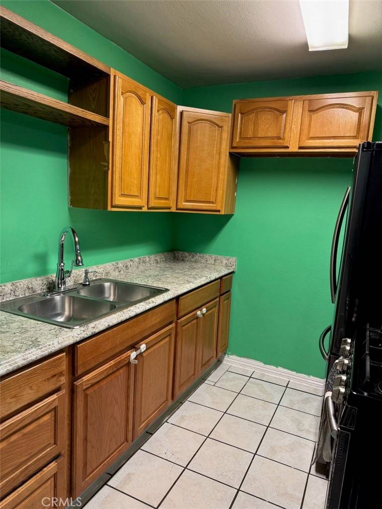 Fontana, CA 92335,15920 Mission AVE