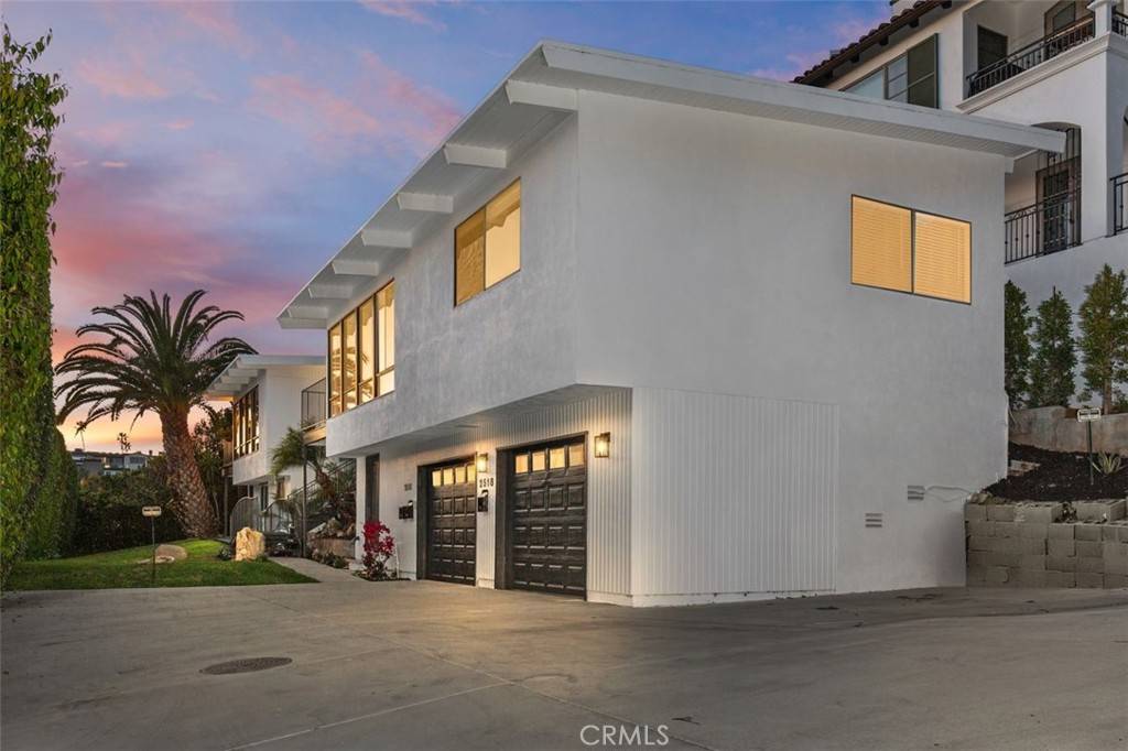 Corona Del Mar, CA 92625,2516 Bayside DR