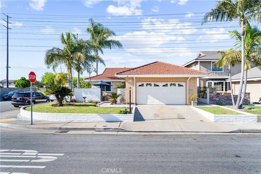 La Palma, CA 90623,4811 Sharon DR