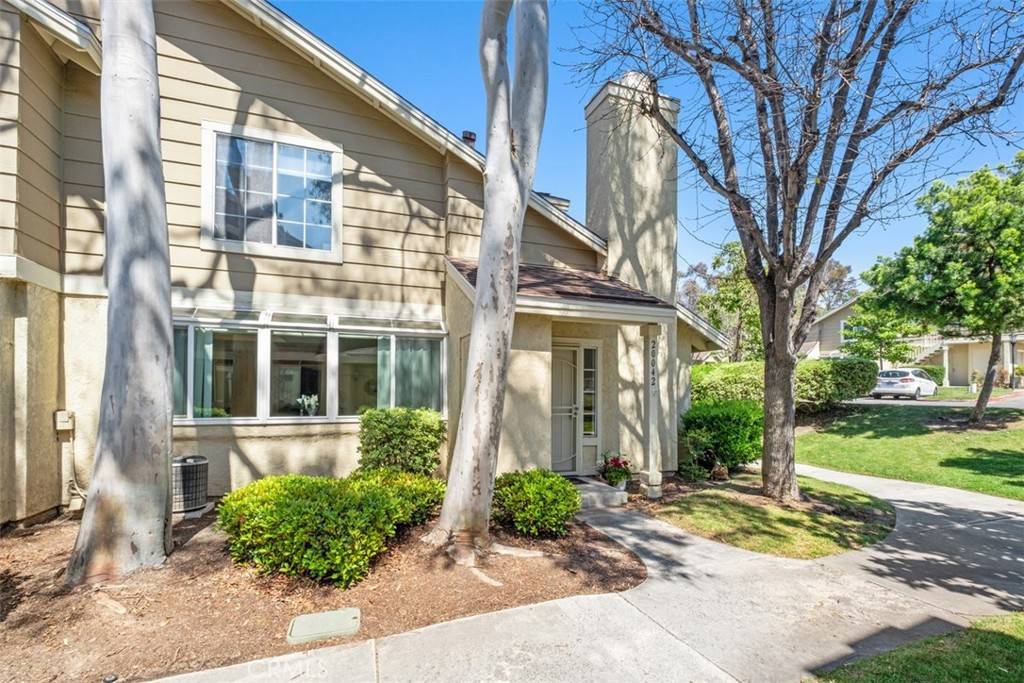 Lake Forest, CA 92630,20042 Shamrock #23