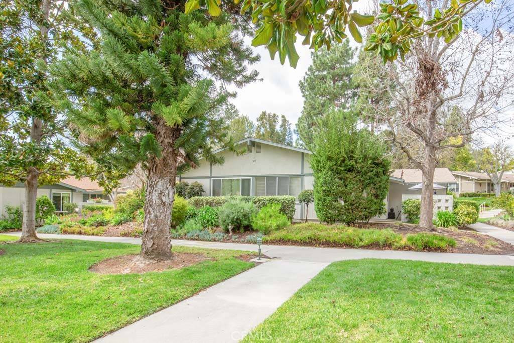 Laguna Woods, CA 92637,523 Calle Aragon #C