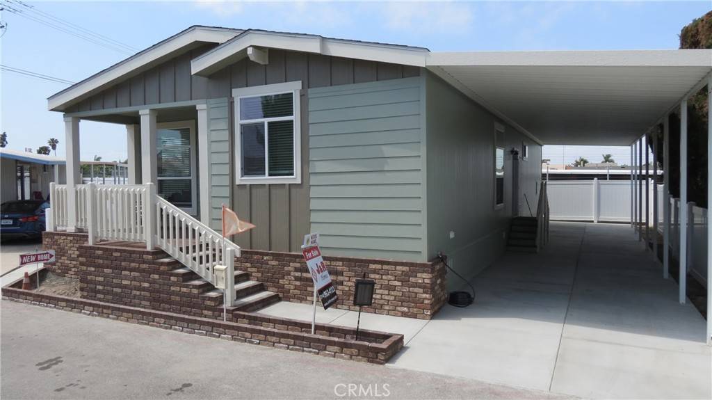 Huntington Beach, CA 92647,6241 Warner AVE #120