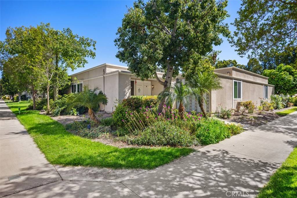 Laguna Woods, CA 92637,321 Avenida Carmel #H