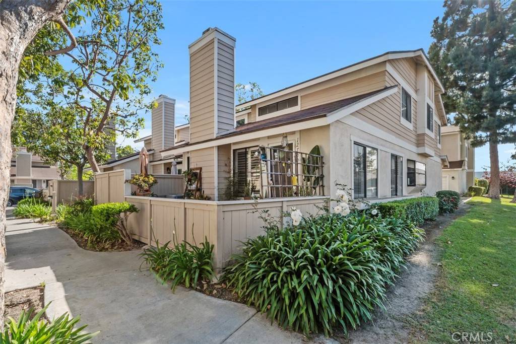Stanton, CA 90680,12700 Fallbrook WAY