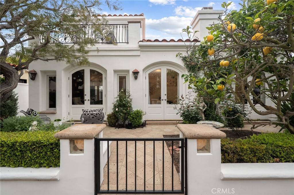 Newport Beach, CA 92663,711 Via Lido Nord