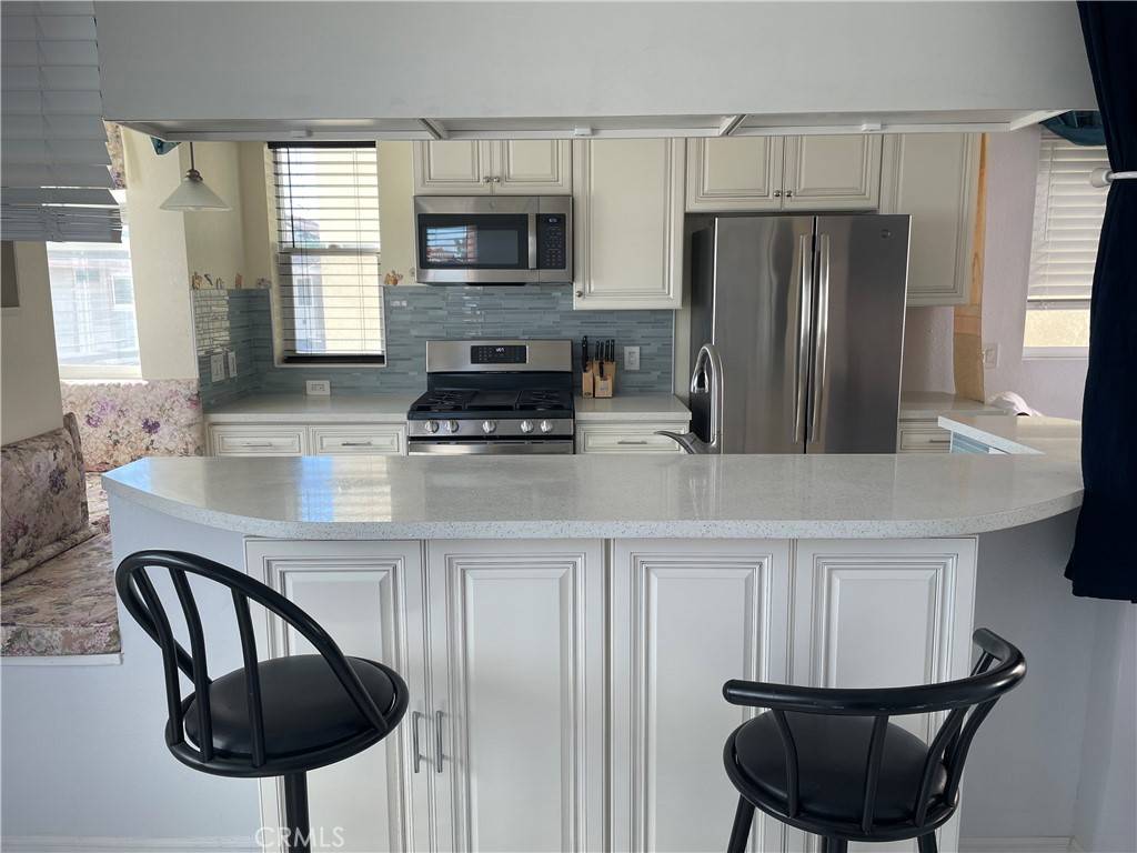 Huntington Beach, CA 92648,222 1/2 9th ST