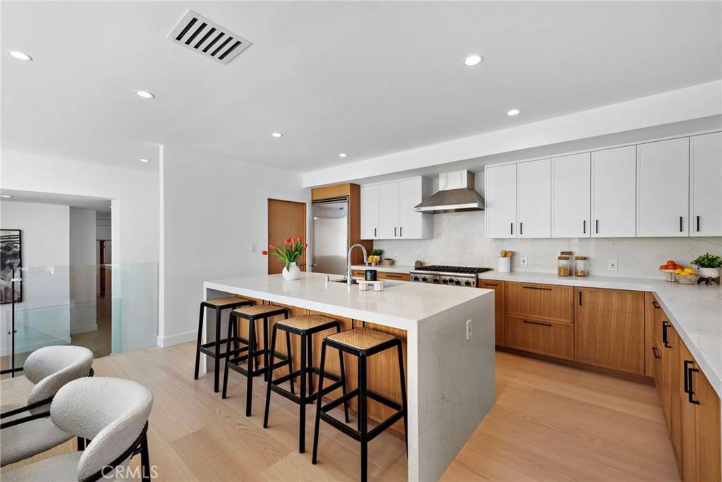 Corona Del Mar, CA 92625,309 Carnation AVE #4