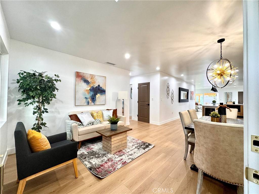 Long Beach, CA 90808,5151 E Walkerton ST