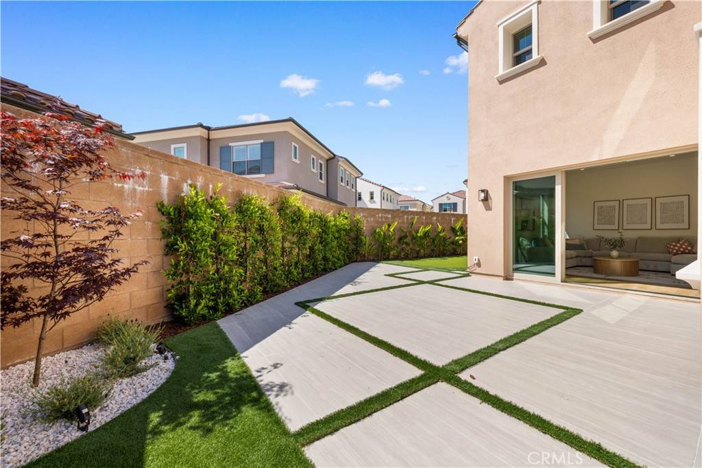 Irvine, CA 92618,119 Rimstone