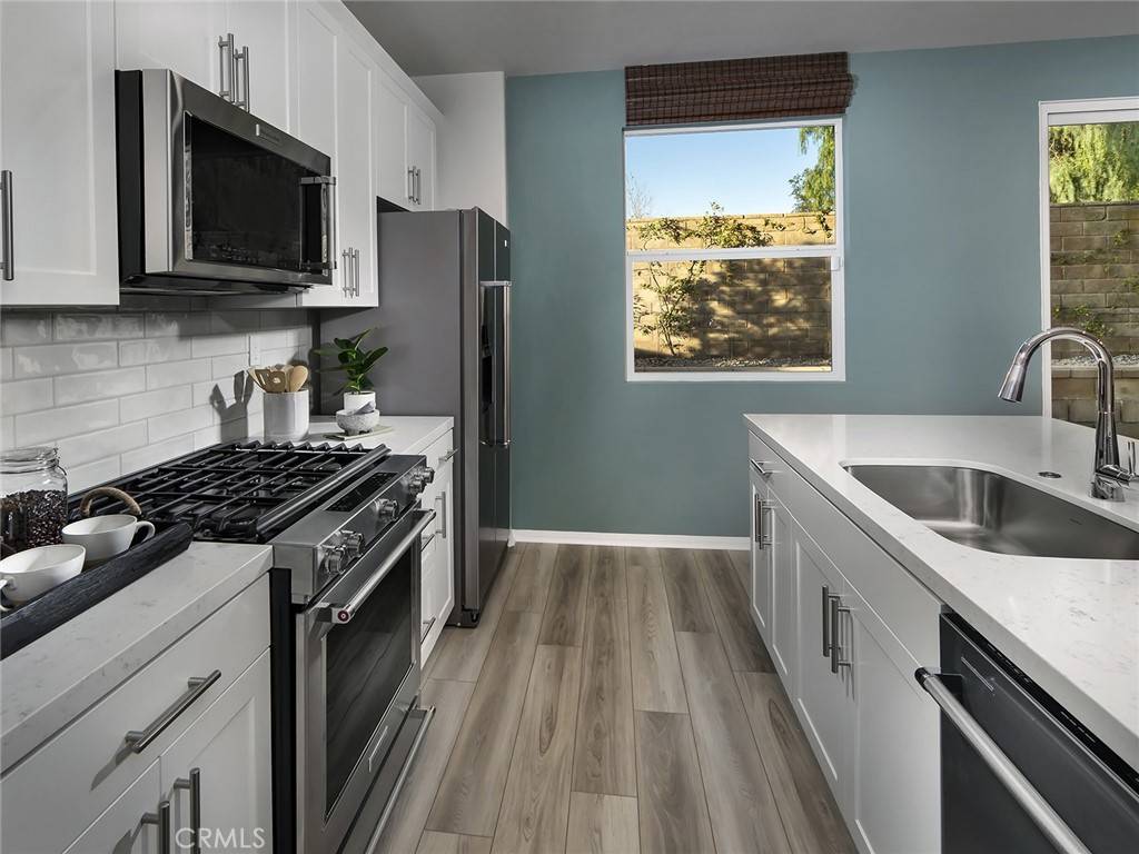 Redlands, CA 92374,2149 Bergamot ST
