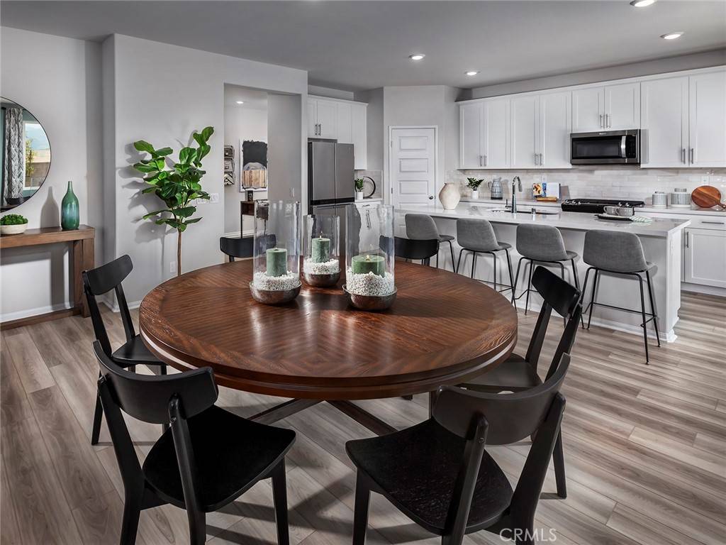 Redlands, CA 92374,1062 Lumia CIR