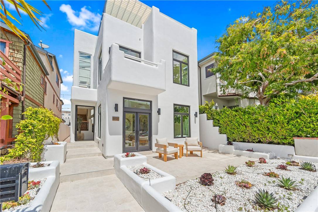 Manhattan Beach, CA 90266,541 4th ST