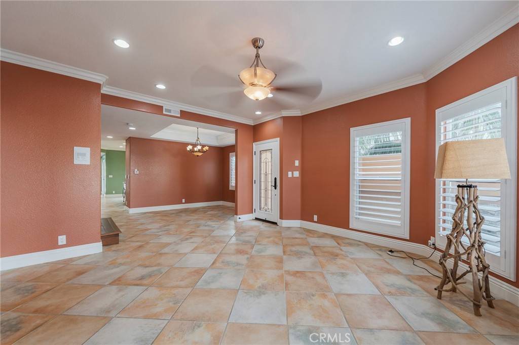 Huntington Beach, CA 92648,206 16th ST
