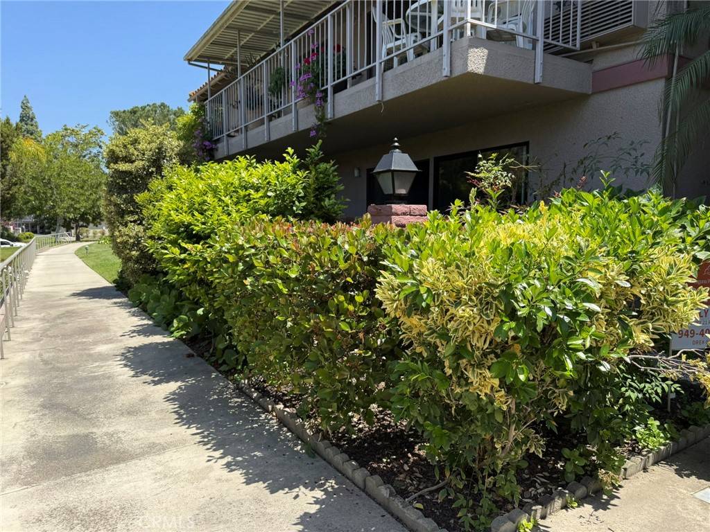 Laguna Woods, CA 92637,851 Ronda Mendoza #B