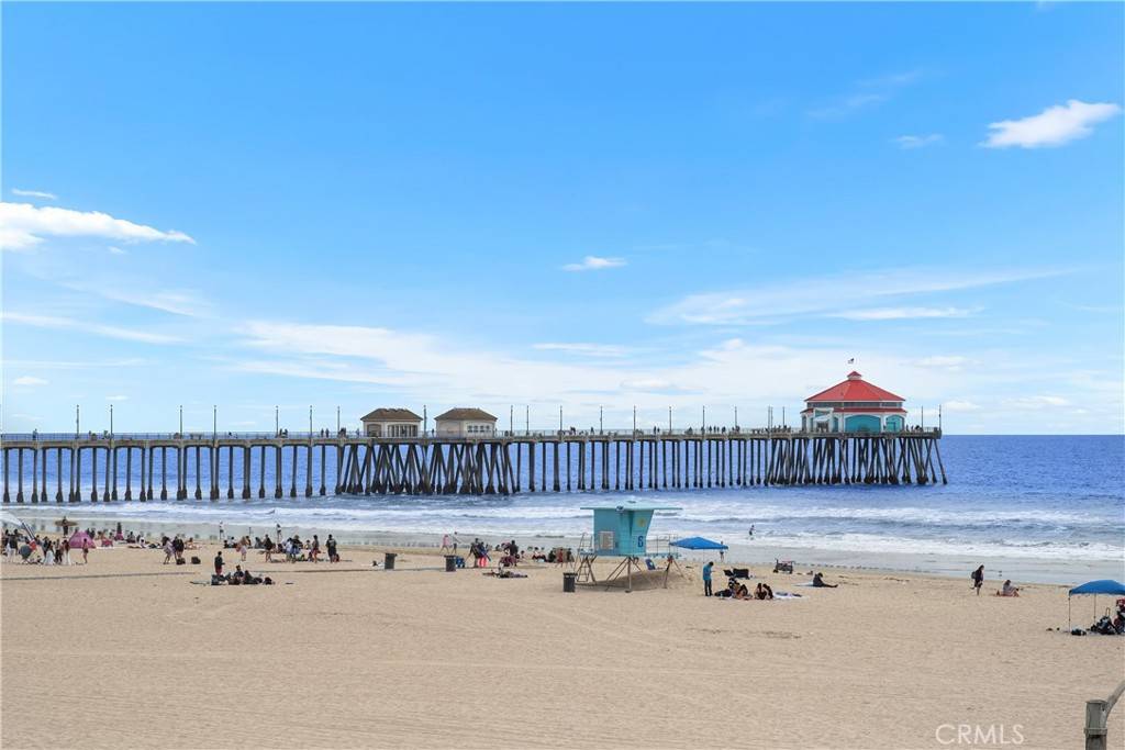 Huntington Beach, CA 92648,711 Pacific Coast #325
