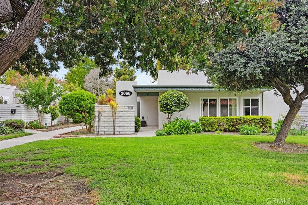 Laguna Woods, CA 92637,2066 Via Mariposa #H