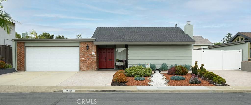 Placentia, CA 92870,1120 Naples AVE
