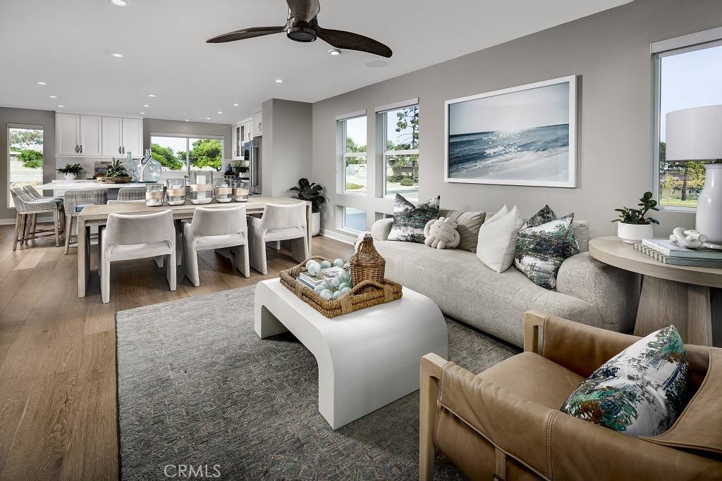 San Diego, CA 92117,4527 Misty PL