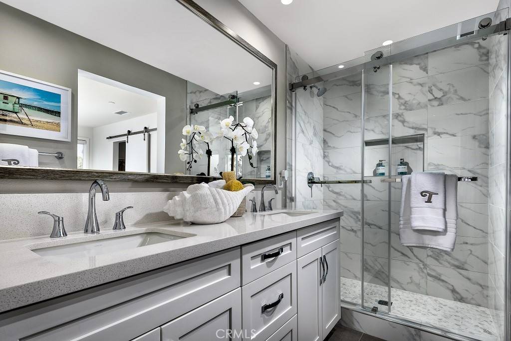 San Diego, CA 92117,4527 Misty PL