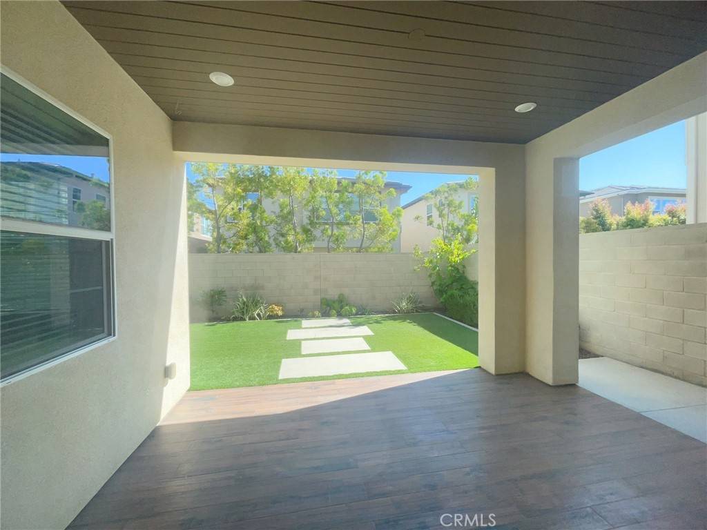 Irvine, CA 92618,99 Swift
