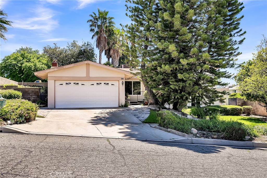 Highland, CA 92346,2633 Bradford AVE
