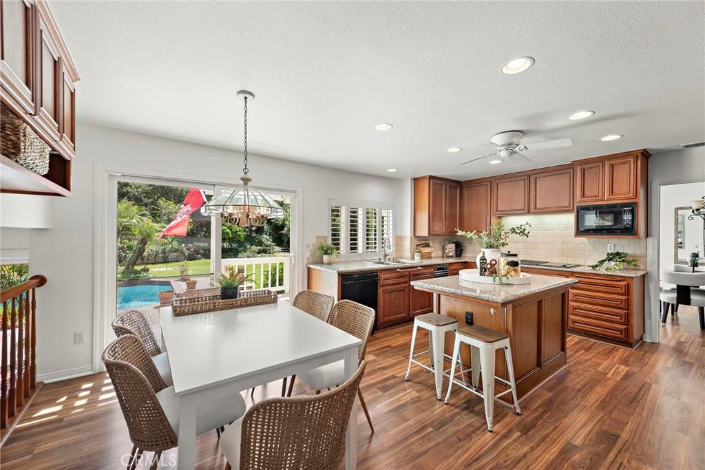 Laguna Hills, CA 92653,25122 Black Horse LN