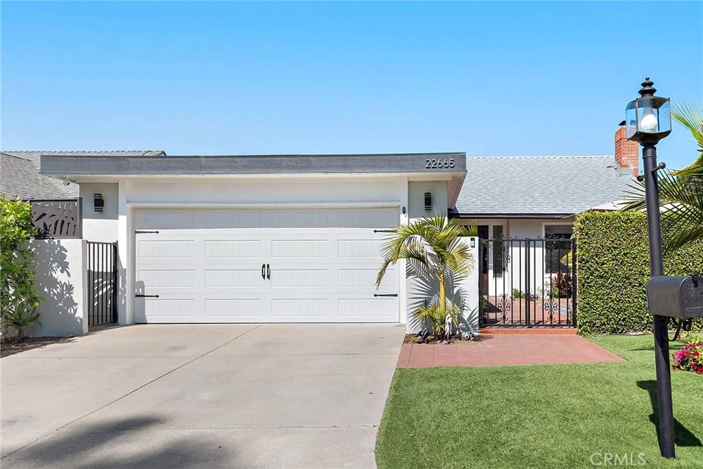 Laguna Hills, CA 92653,22665 Ancona