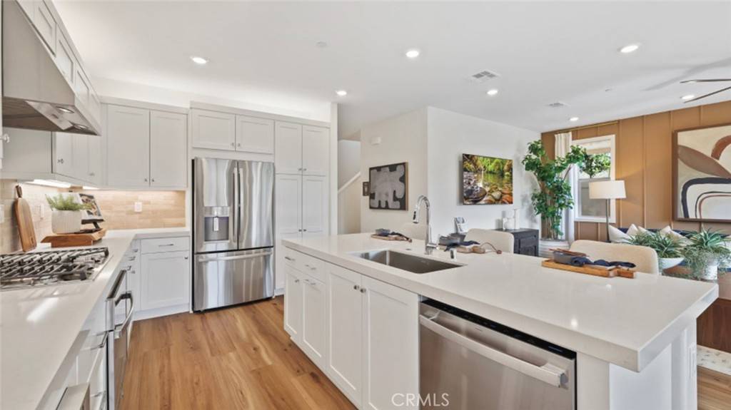 Santa Paula, CA 93060,486 Checkerbloom LN