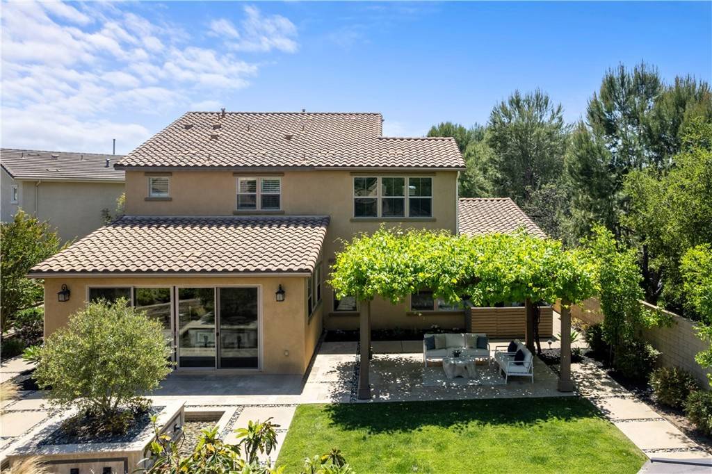 Irvine, CA 92618,165 Allium