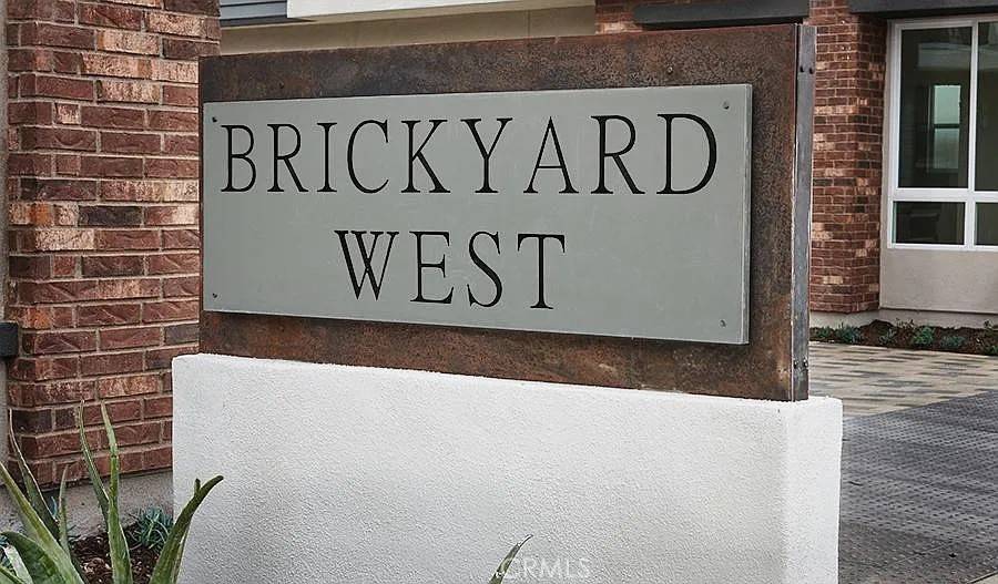 Costa Mesa, CA 92627,826 Brickyard LN