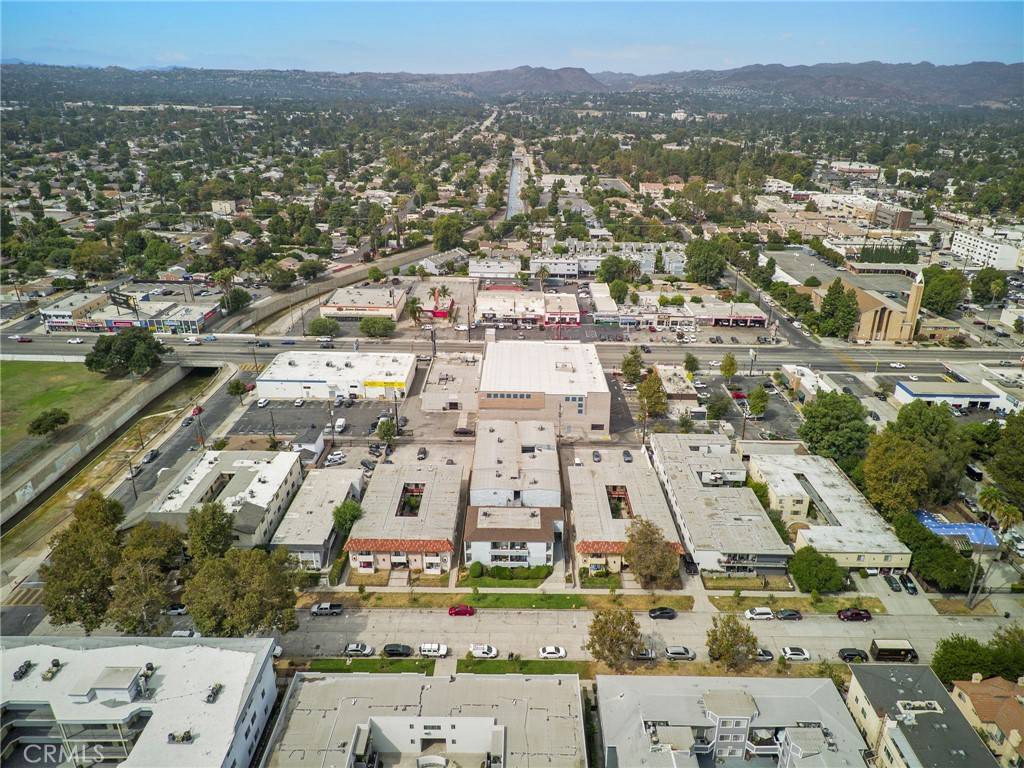 Canoga Park, CA 91303,7025 Vassar AVE