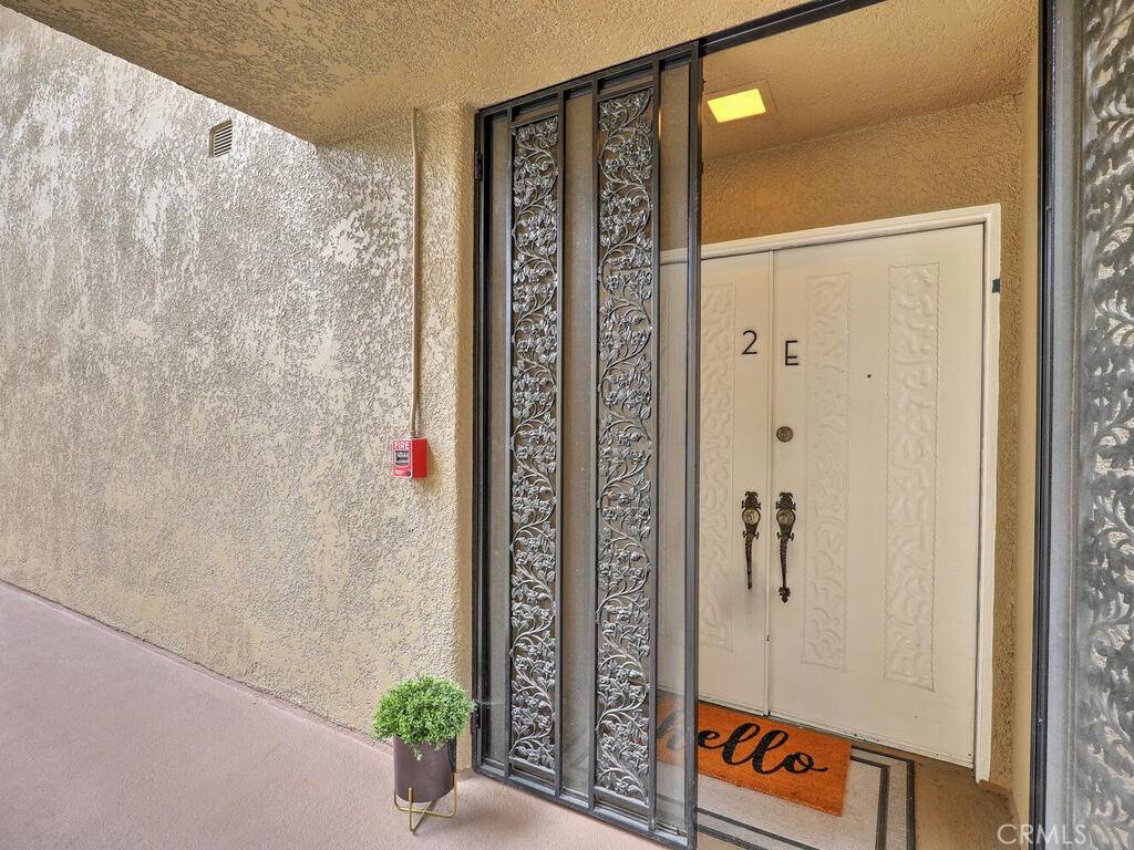 Laguna Woods, CA 92637,2390 Via Mariposa W #2E