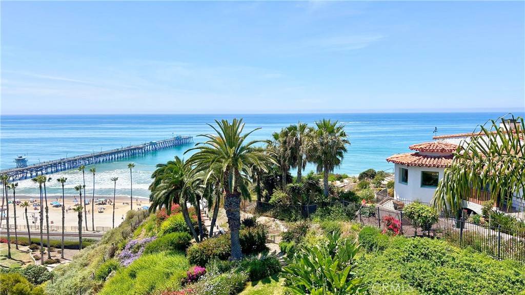 San Clemente, CA 92672,411 Avenida Granada #4F