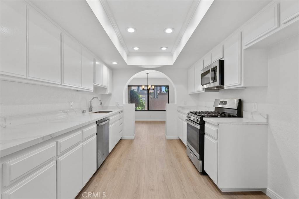 Fullerton, CA 92831,2220 E Chapman AVE #12
