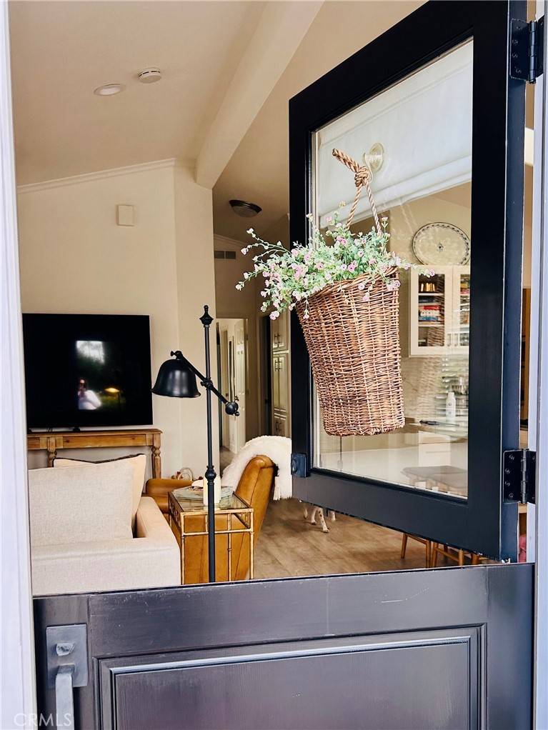 Newport Beach, CA 92660,294 Mayflower Dr