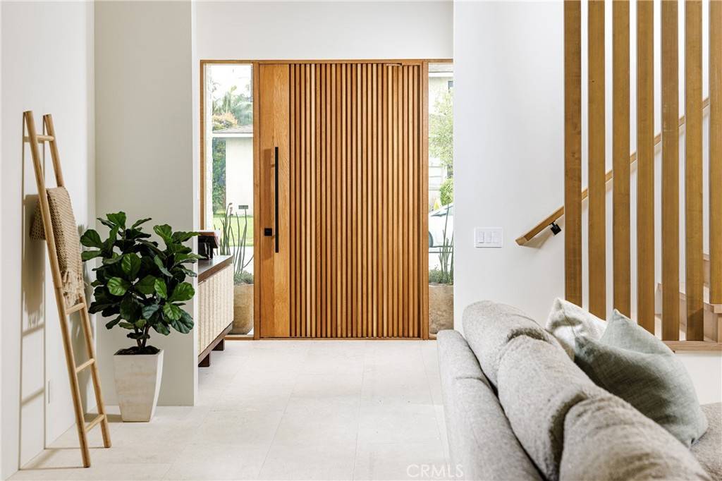 Costa Mesa, CA 92627,482 Costa Mesa ST